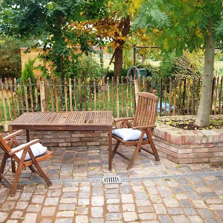 Awesome Home In Buetzow With Wifi المظهر الخارجي الصورة